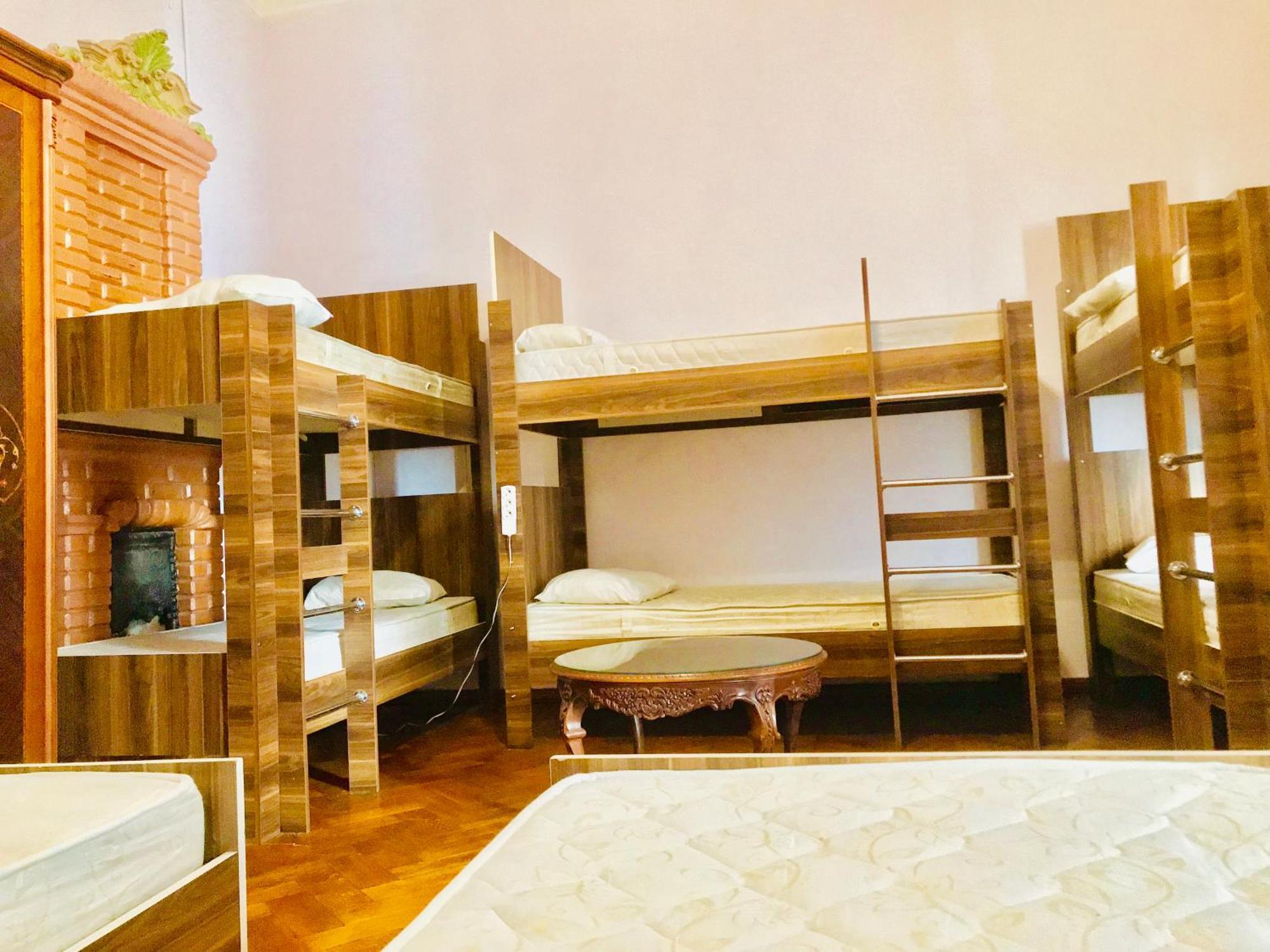 The Punjab Residency Hostel Baku Bagian luar foto