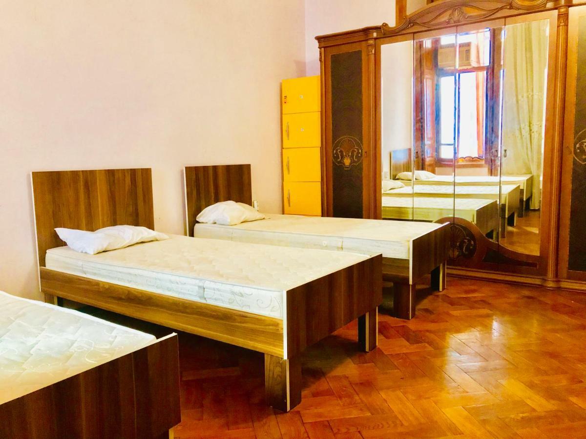 The Punjab Residency Hostel Baku Bagian luar foto