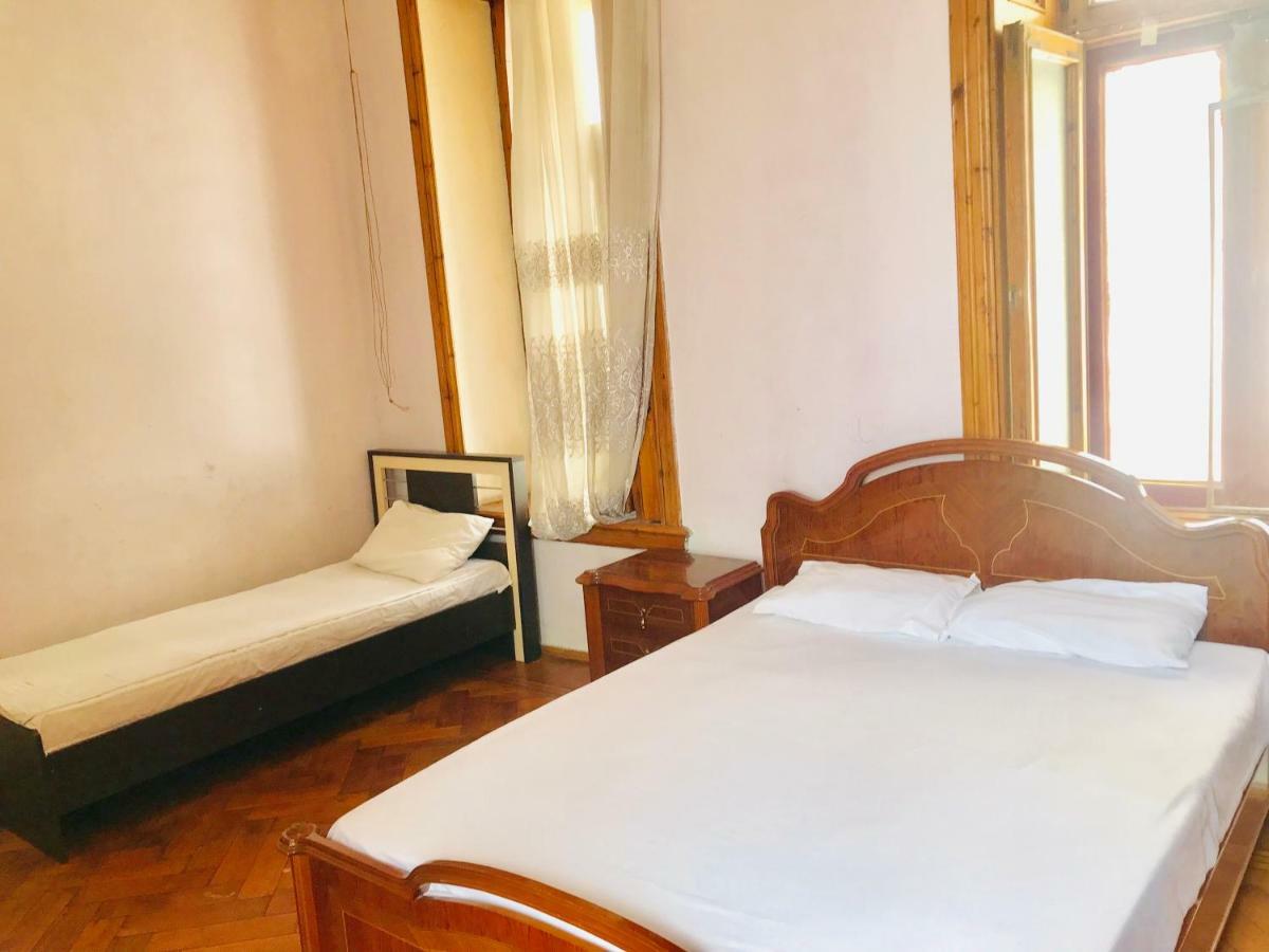 The Punjab Residency Hostel Baku Bagian luar foto